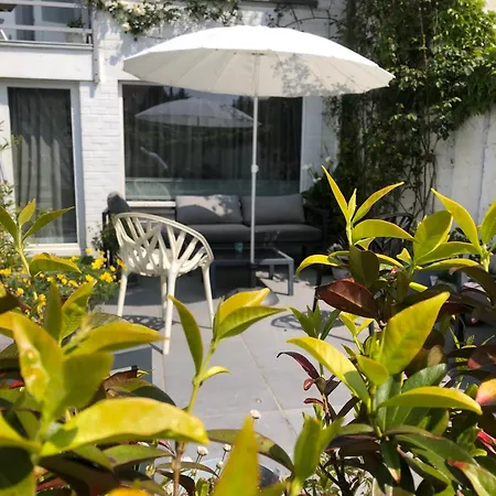 Guesthouse Poppies, Terras, Free Parking *