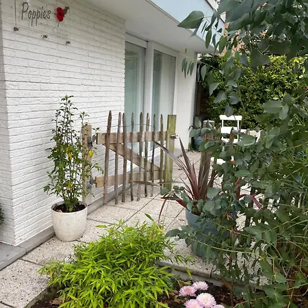 Guesthouse Poppies, Terras, Free Parking Apartman *