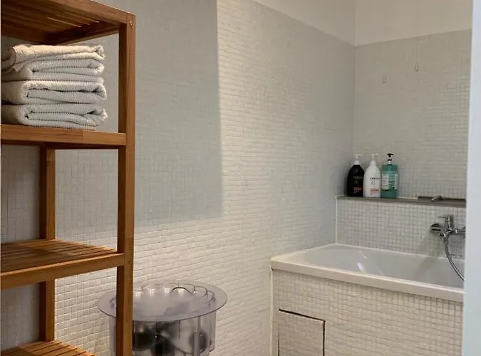 Poppies, Terras, Free Parking 奥斯滕德